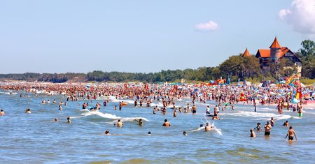 Wakacje 2021. Polacy już szukają noclegów. Wiadomo, gdzie będą tłumy