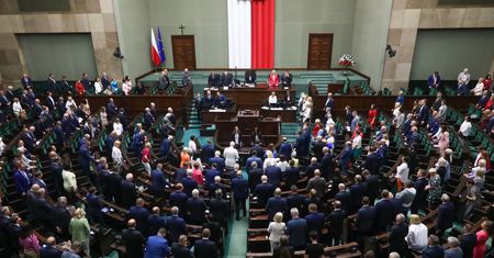 Ostatni krok do przyjęcia świadczenia wspierającego. Sejm rozpatrzył poprawki Senatu