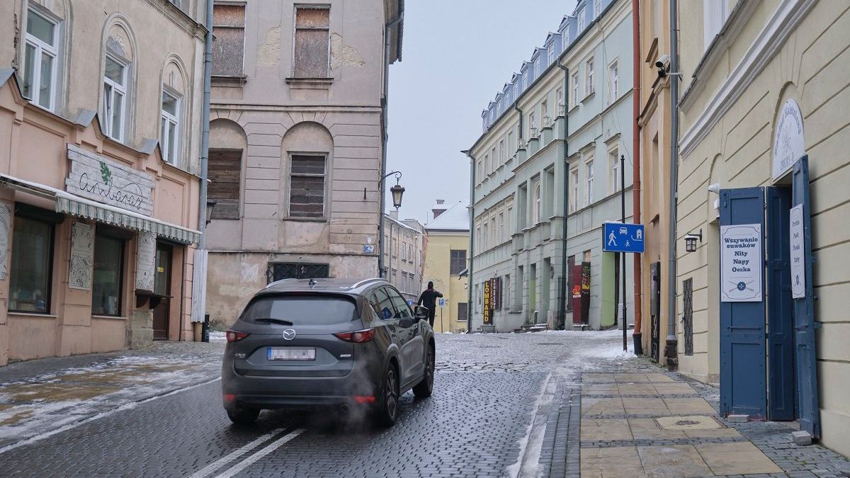Kamera na wjeździe na Stare Miasto w Lublinie