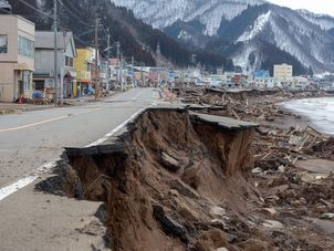 Katastrofa w Japonii. Rośnie liczba ofiar potężnego trzęsienia ziemi, setki tysięcy mieszkańców objęto ewakuacją