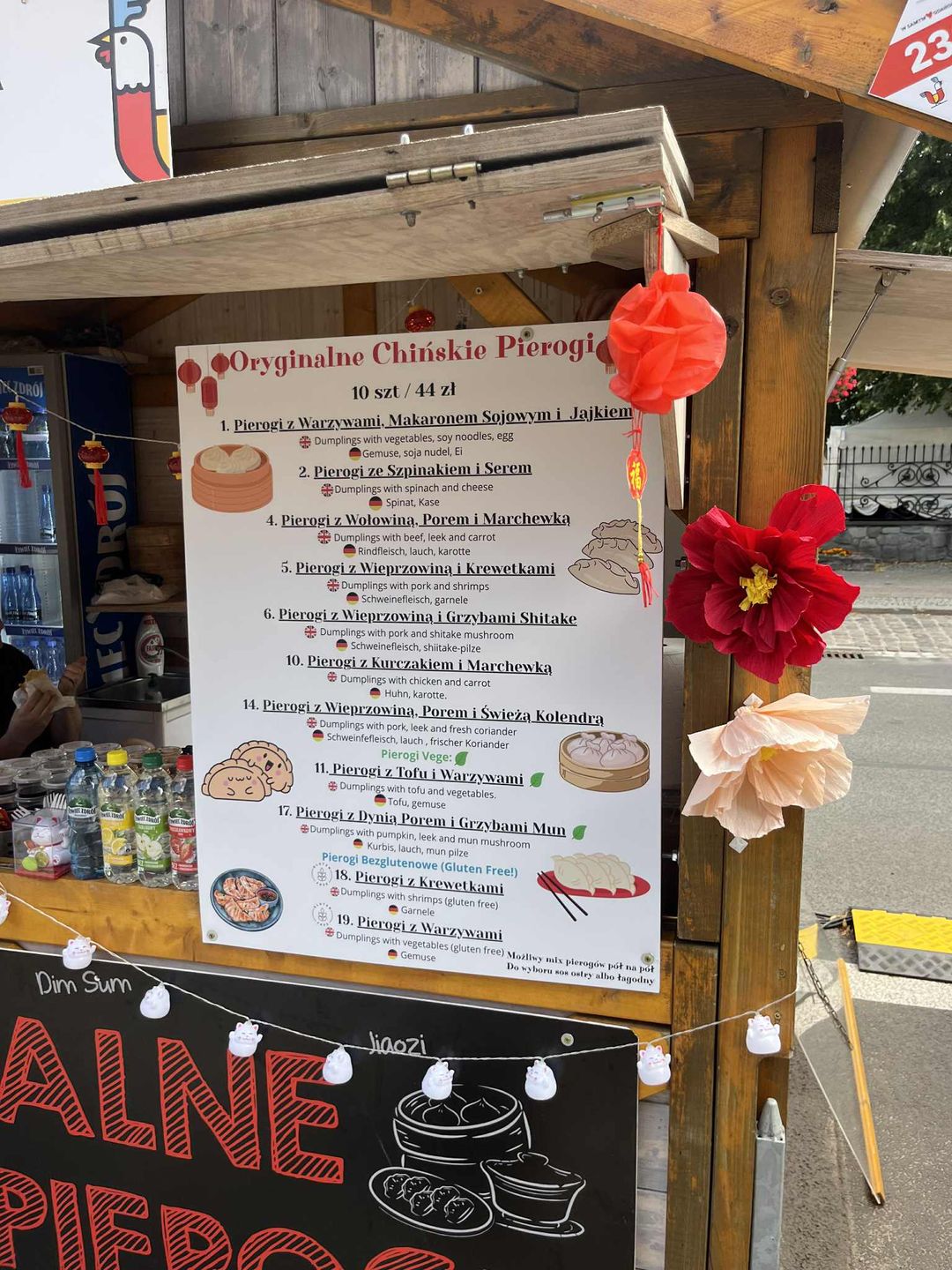 Chińskie pierożki kosztują 44 zł