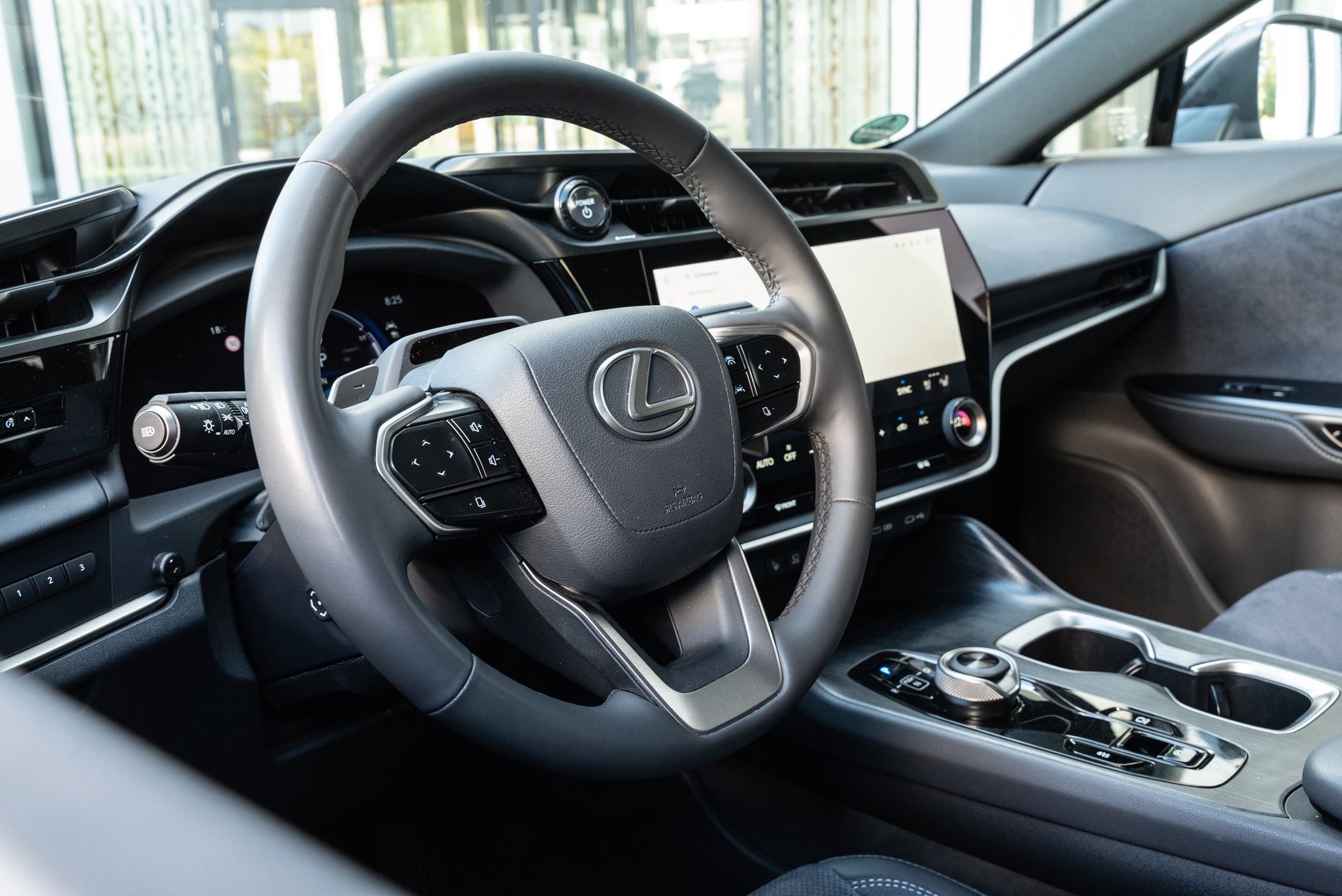 Lexus RZ