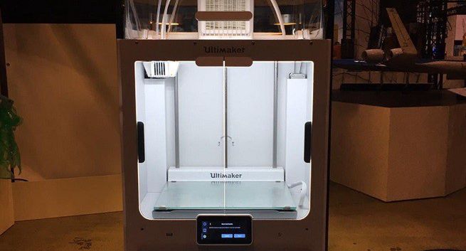 KLM drukuje części do samolotów z odzyskanych surowców