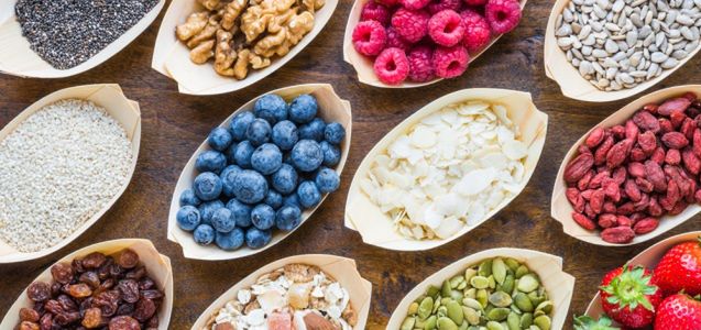 Pietruszka zamiast chlorelli? 8 polskich odpowiedników egzotycznych superfoods