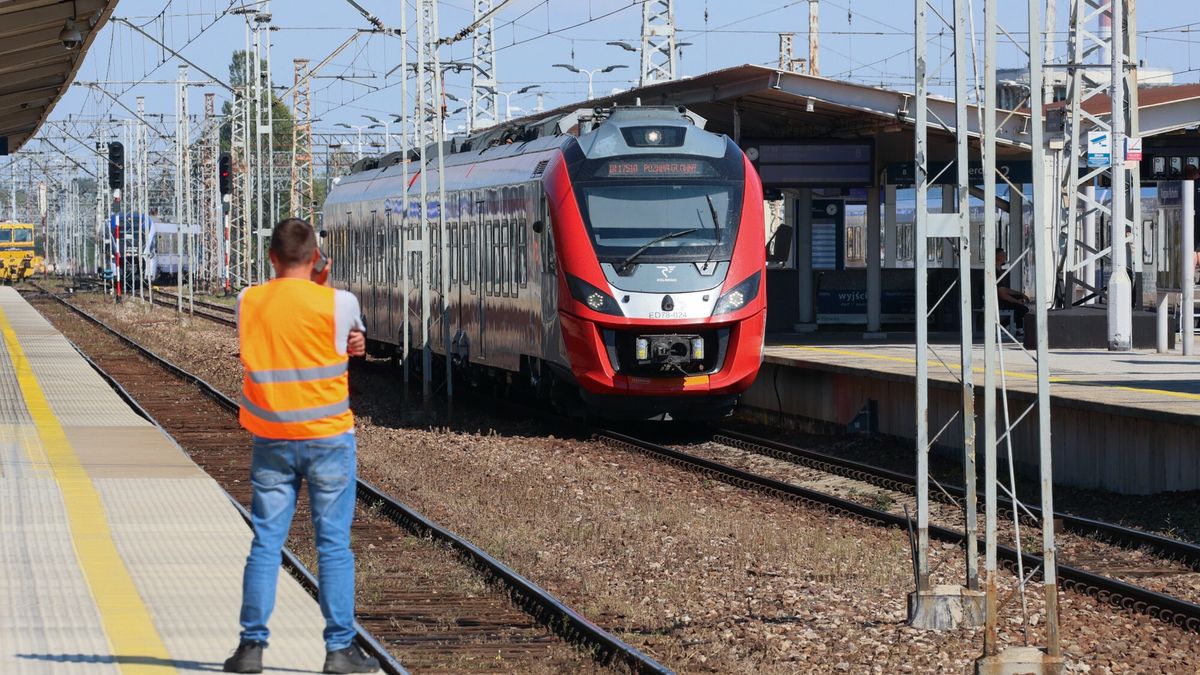 Konferencja dot. przebudowy dworca Warszawa Wschodnia
Fot. Wojciech Olkusnik/East News, 27.08.2025. Warszawa.  Konferencja prasowa - ogloszenie przetargu na modernizacje stacji Warszawa Wschodnia.
Wojciech Olkusnik