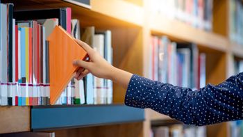 Warszawa: Noc Bibliotek w Metrotece, czyli pierwszej w Polsce bibliotece w metrze