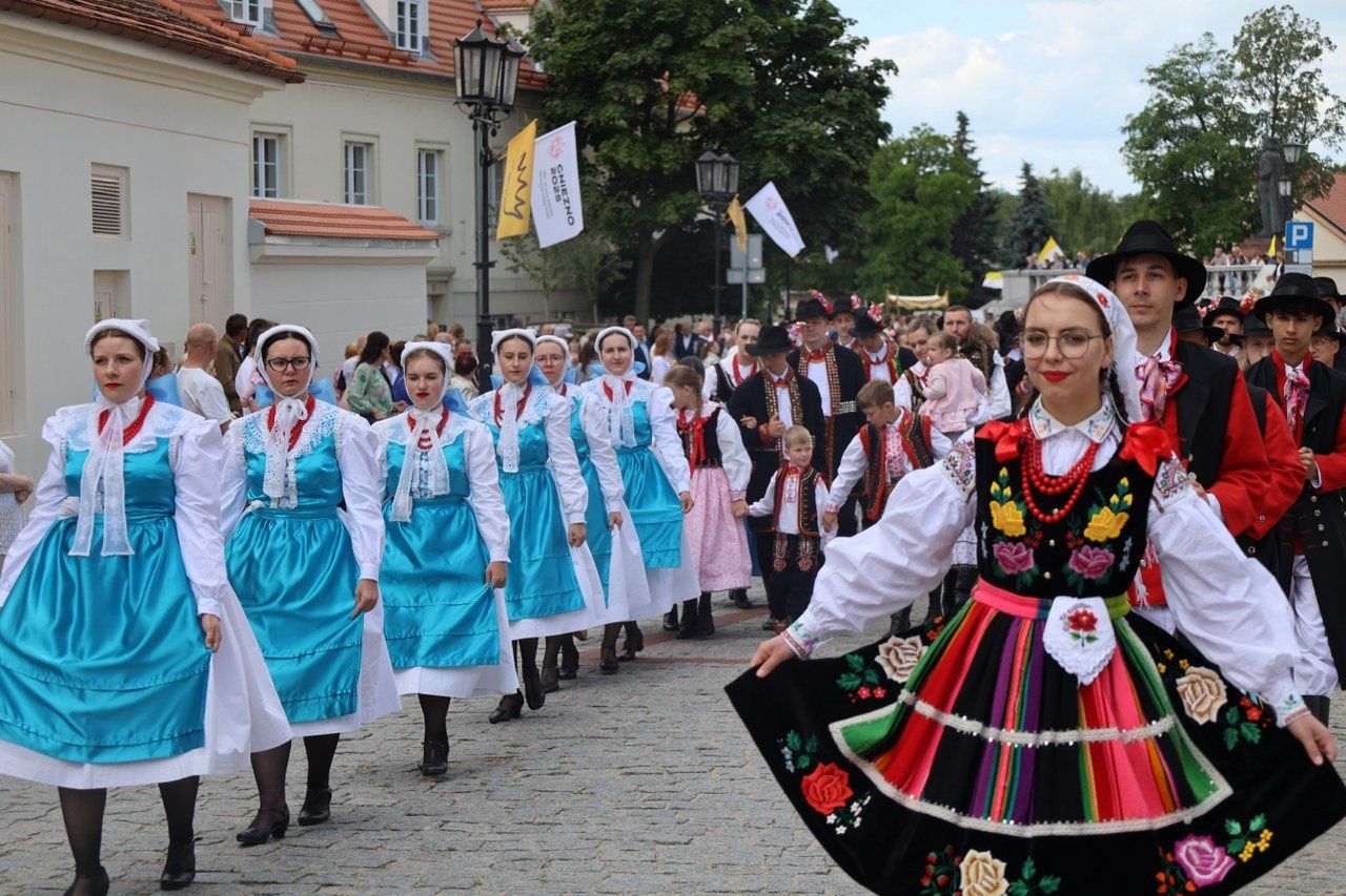 19.06.2025 r., Procesja Boże Ciało Gniezno katedra, Hanna Komorowska