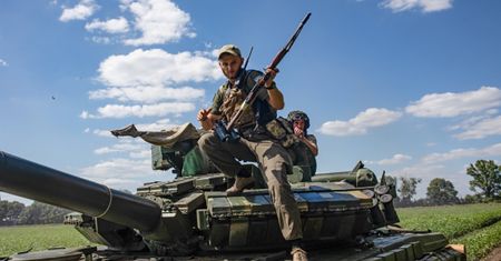 Wszystkie przelewy na tę sama kwotę. Tak Czesi wbili szpilę Rosjanom
