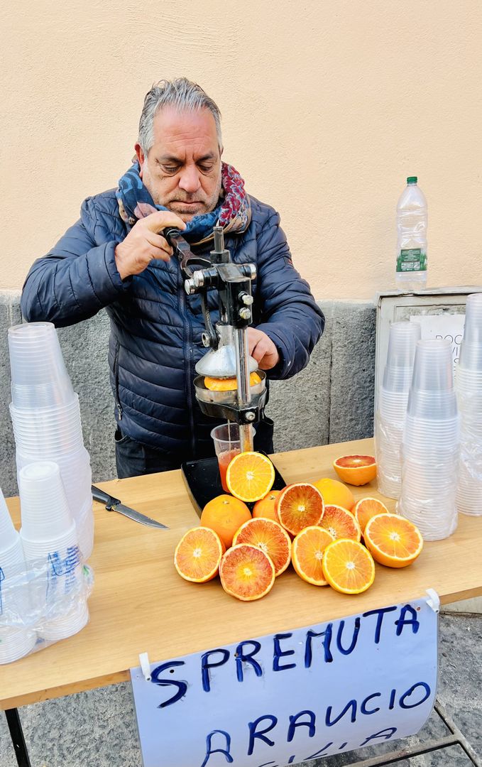 Na najsłynniejszym targu owoców morza Mercato della Pescheria