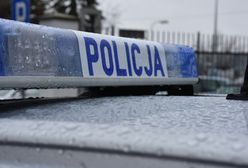 Ciężarówką uderzył w wiadukt kolejowy. Nietrzeźwy uciekał