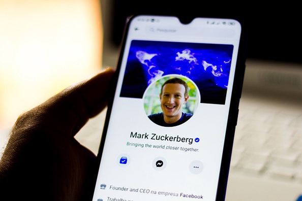 Facebook pomoże małym i średnim firmom w Polsce. Uruchamia specjalną platformę ze szkoleniami online 