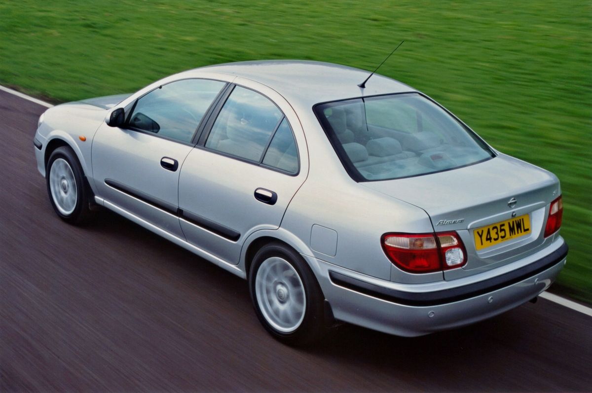 Nissan Almera