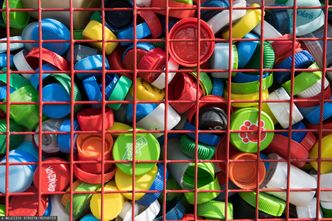 Koniec zbiórek nakrętek. Oto co mówią fundacje