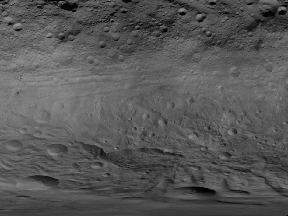 Pierwsze zdjęcia planetoidy Vesta 2