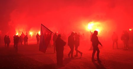 Marsz Niepodległości. Starcia z policją. Zatrzymano pierwsze osoby