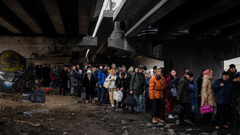 Wojna w Ukrainie. Kuriozalna decyzja Kremla. Korytarze humanitarne tylko do Rosji [RELACJA NA ŻYWO] 