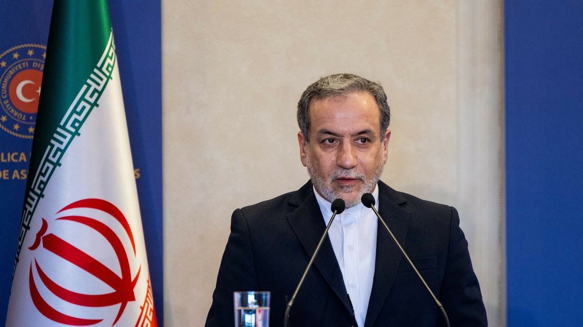 Abbas Aragczi nazwał Wołodymyra Zełenskiego "zagubionym klaunem"