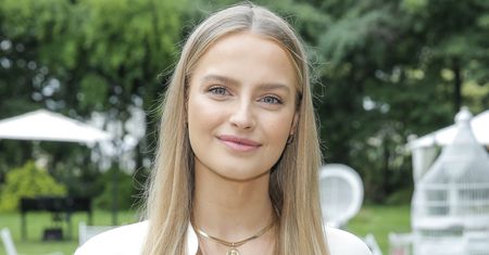 Karolina Pisarek pozuje w bikini. Mówi, że jest w nim ukryty przekaz