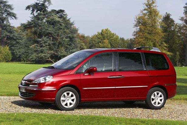 Używany Peugeot 807 - komfortowy minivan