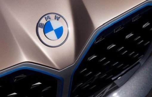 Nowe logo BMW to zmiana na lepsze. „Takie marki powinny być krok do przodu” (opinie)