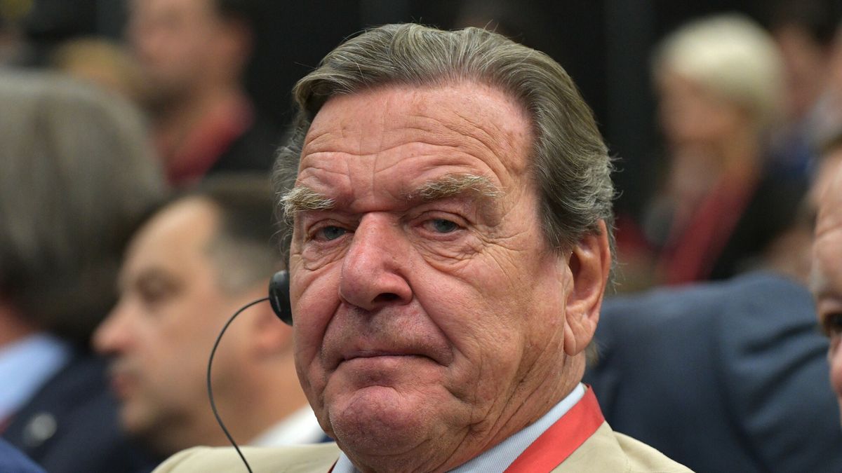 Gerhard Schroeder związany jest z energetycznymi gigantami z Rosji 