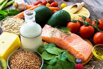 Te produkty jedz podczas wysiłku umysłowego. Odżywią mózg i dodadzą energii