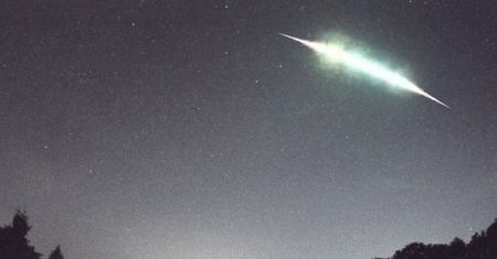 Kula ognia nad Polską. Eksperci poszukują meteorytu