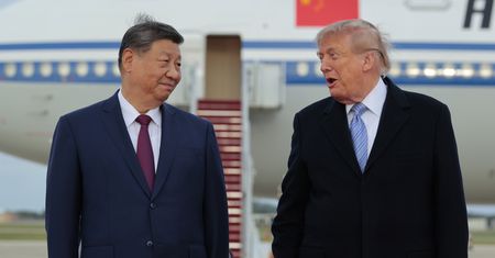 Xi Jinping przy jednym stole z Muskiem i Bezosem. Zaprosił Trump