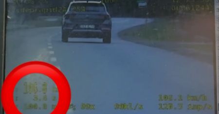 69-latek pędził przez wieś. Skończyło się na 20 punktach i utracie prawa jazdy
