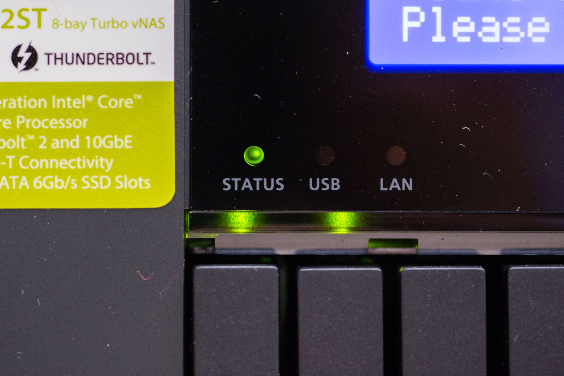 QNAP TVS-882ST - test profesjonalnego, wydajnego urządzenia NAS dla fotografów i filmowców 3