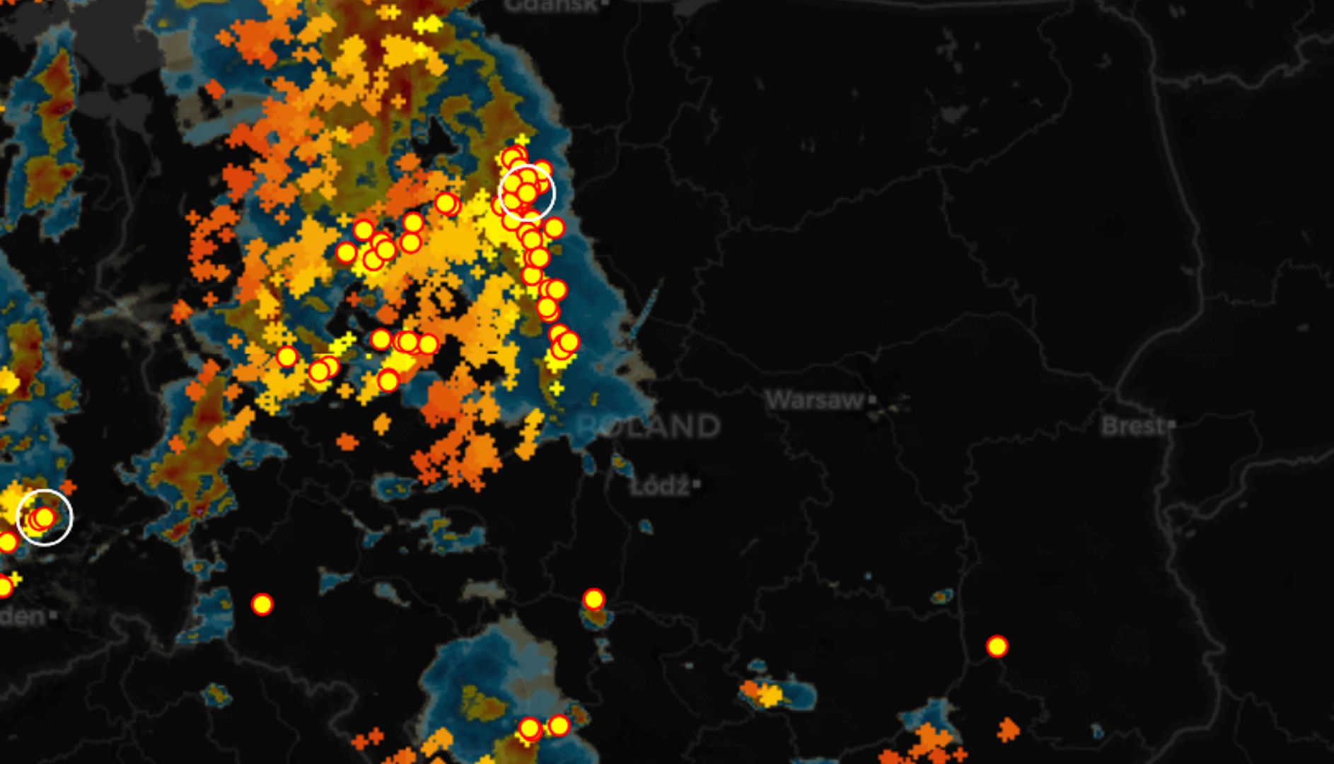Coraz liczniejsze burze na zachodzie Polski. Są już pierwsze szkody