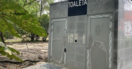 Kosztował tyle, co mieszkanie. Słynny szalet w Białymstoku wciąż nie działa