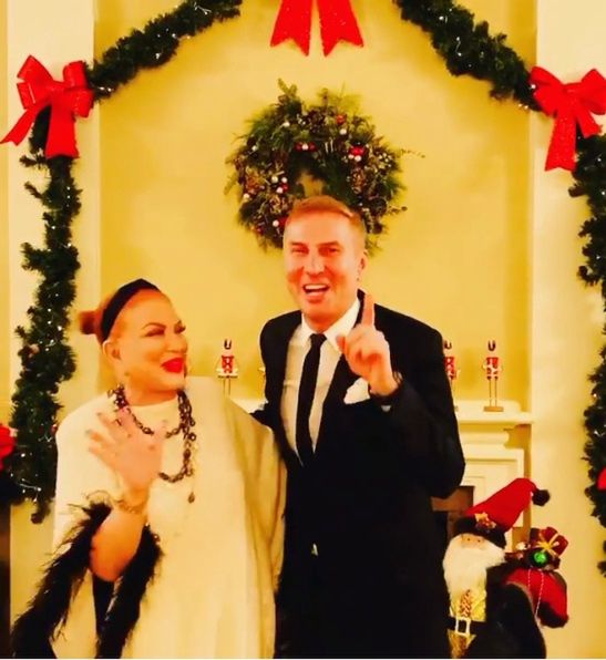Krzysztof Gojdź imprezuje z Georgette Mosbacher