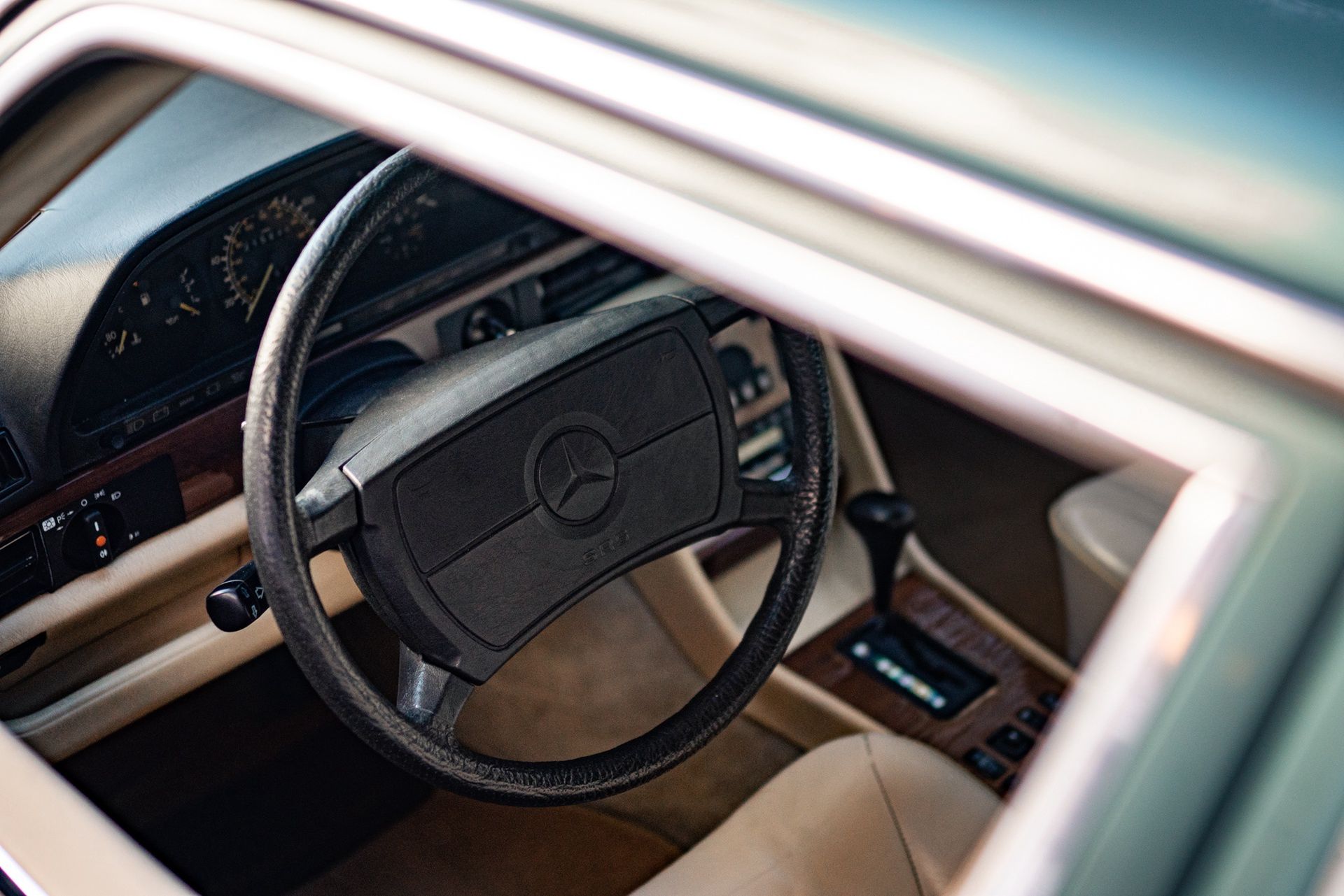 Mercedes-Benz 300 SDL W126