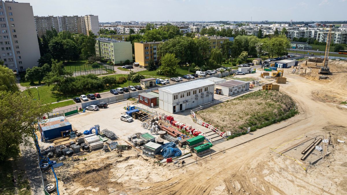 Budowa stacji metra M2 Lazurowa