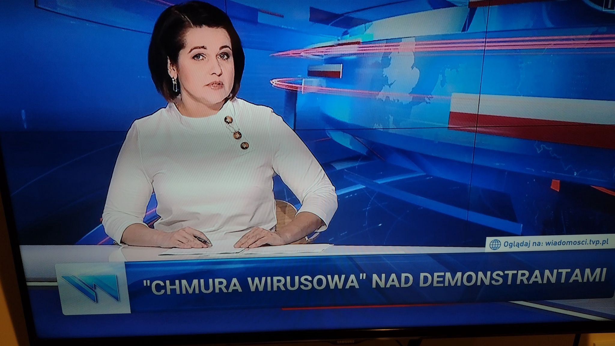 "Chmura wirusowa" nad demonstrantami