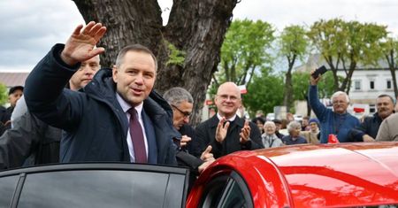 Zamieszanie z drugim mieszkaniem Nawrockiego. Jego sztab oskarża służby. ABW zaprzecza