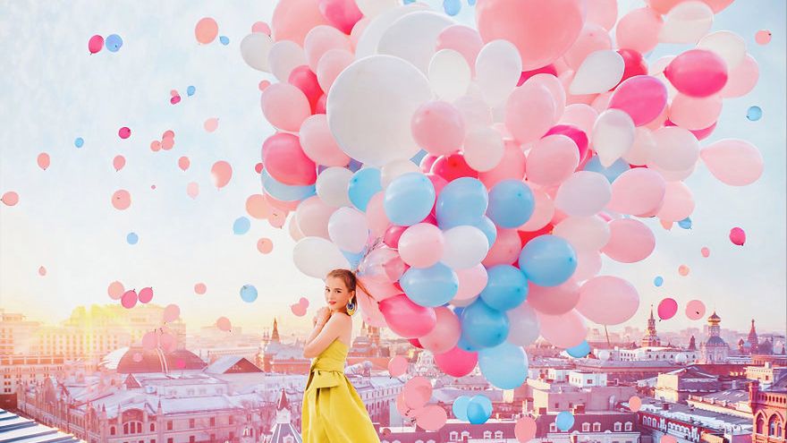 Balony, lampiony i bańki są jej największą inspiracją. Zobacz kolorowe i radosne zdjęcia Kristiny Makeevy 1
