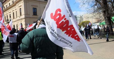 Wielka manifestacja w Katowicach. "Ostatni sygnał dla rządzących"
