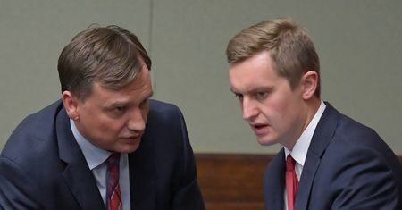 Rządowa limuzyna z dziećmi. Kaleta wyjaśnia