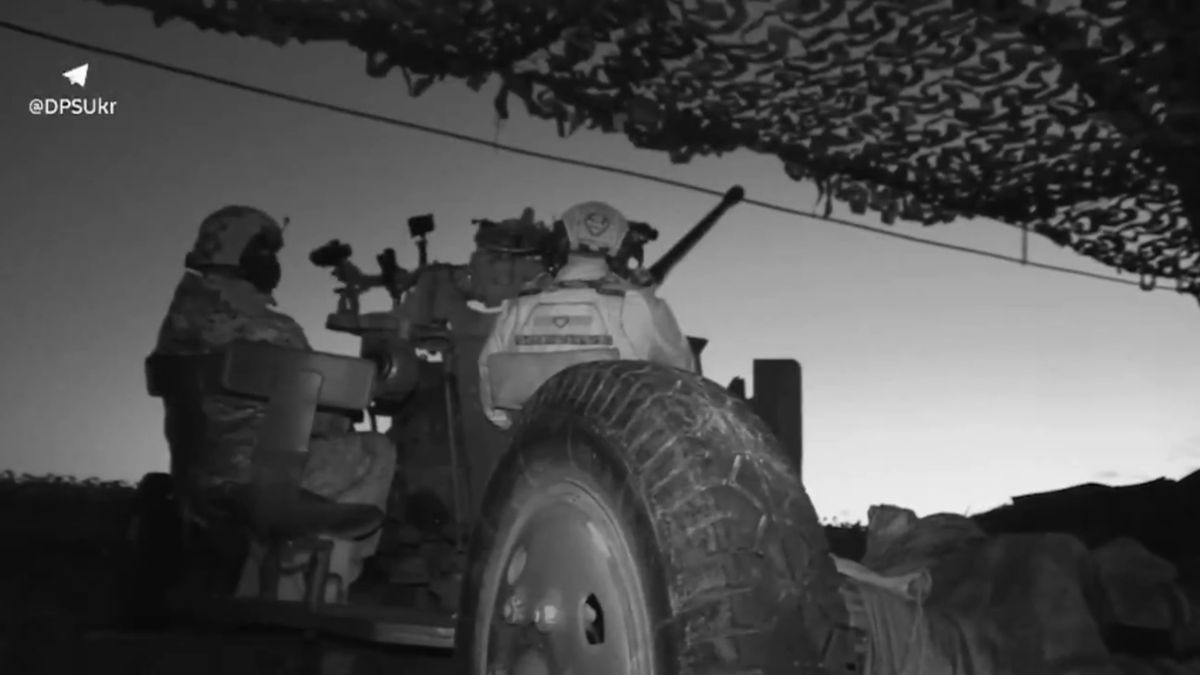 Ukraińska załoga armaty S-60 polująca na rosyjskie drony
