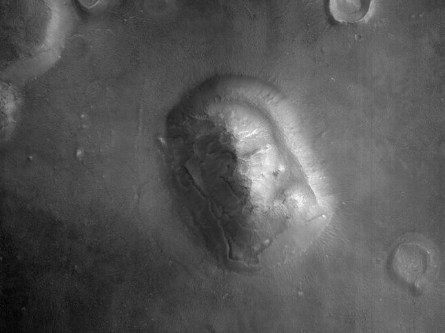 Marsjańska Twarz sfotografowana pod innym kątem