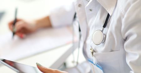 NFZ stracił 13 miliardów. Szykuje się rewolucja w składkach?
