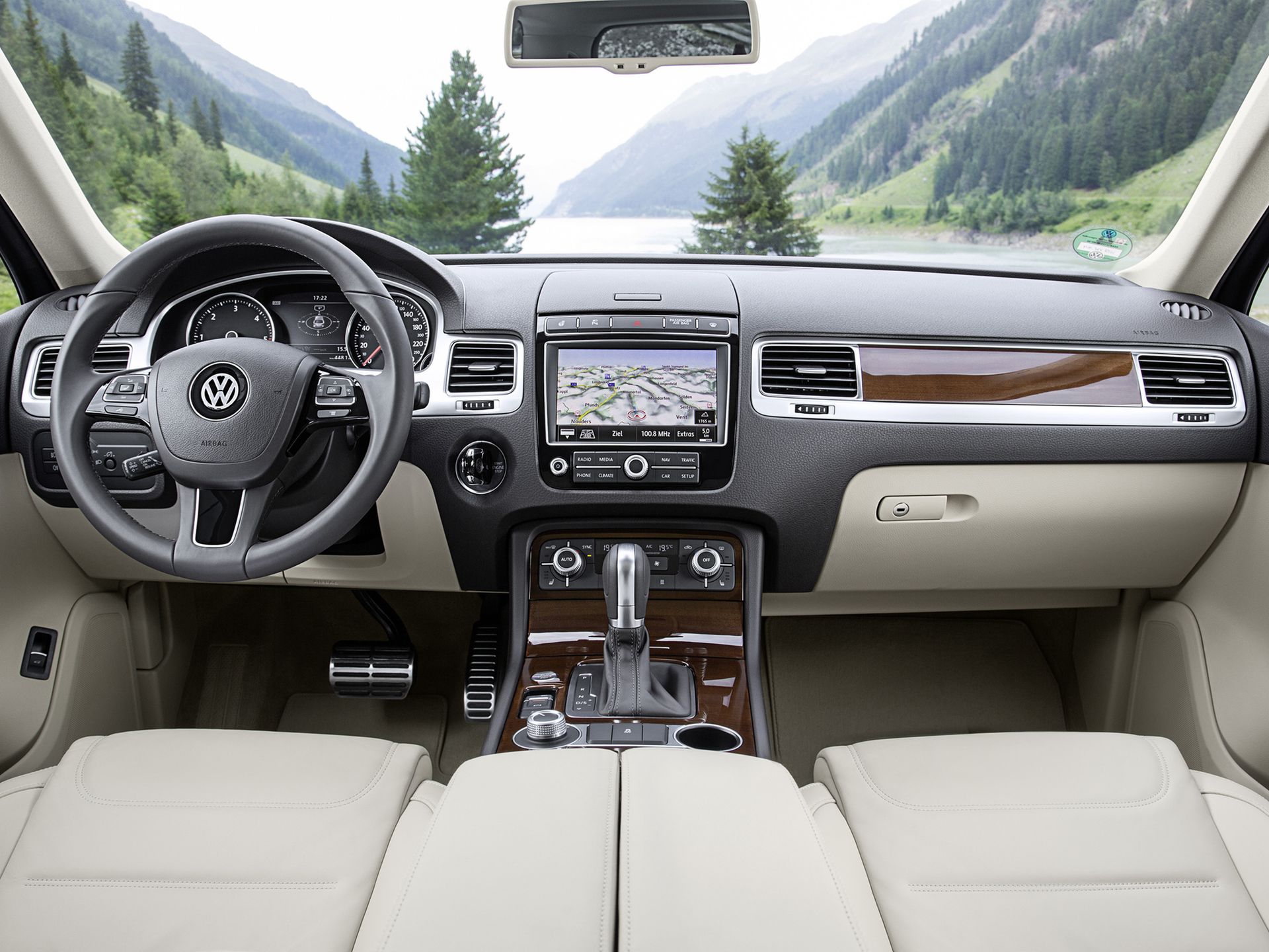 Volkswagen Touareg 5