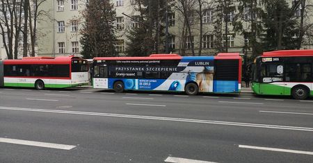 Świąteczne zmiany w rozkładach jazdy od 20 grudnia. Mniej kursów, zawieszenie linii nocnych