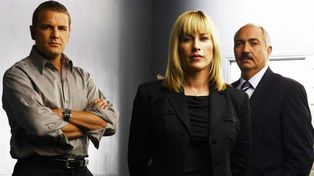 60 odcinków polecanych przez 82% widzów. Serial fantasy z Patricią Arquette po latach jest hitem Prime Video w Polsce