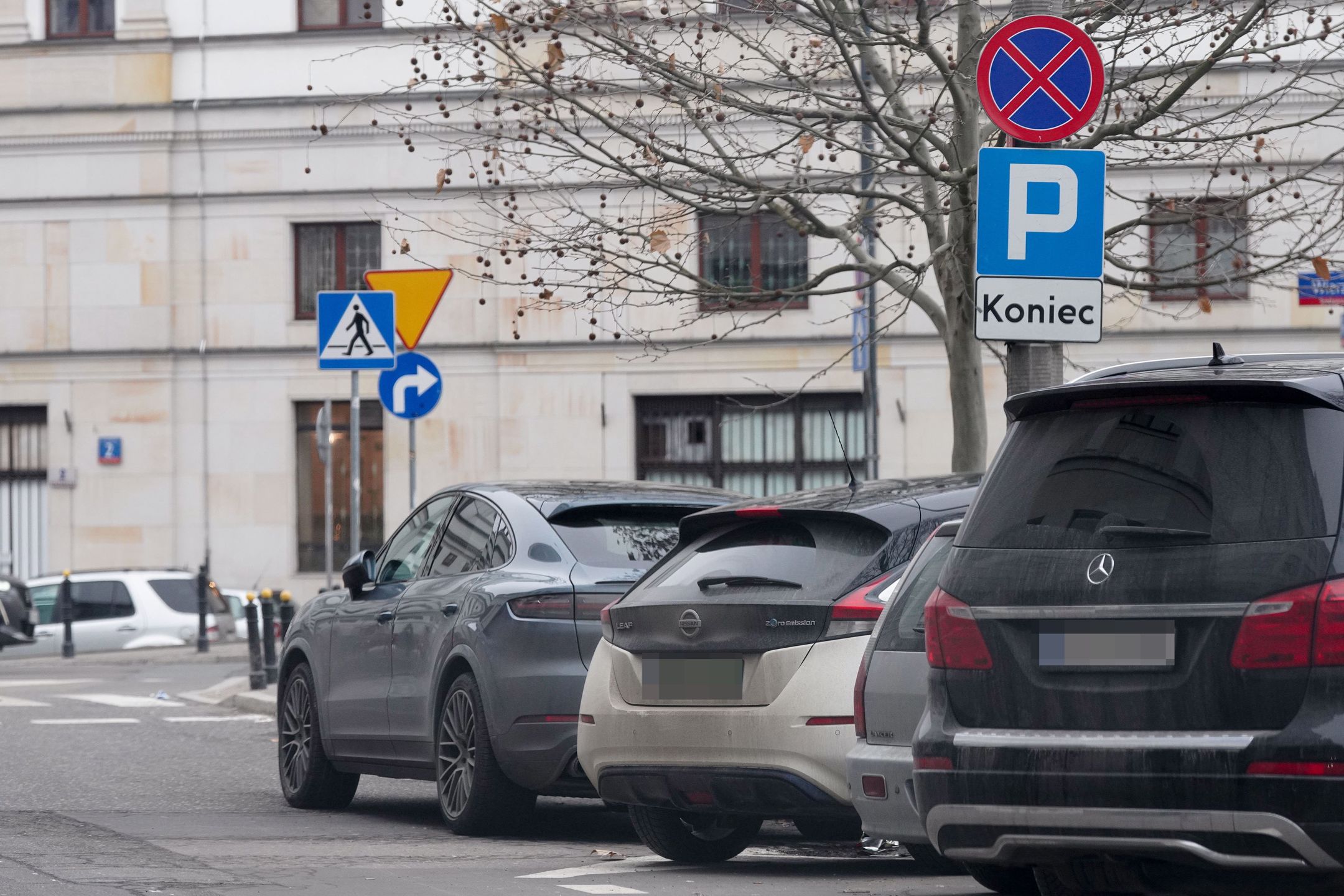 Małgorzata Kożuchowska parkuje na zakazie
