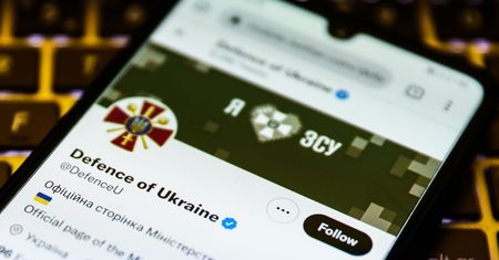 Udostępniali filmy z Ukrainy. Ich konta na Twitterze zostały zawieszone