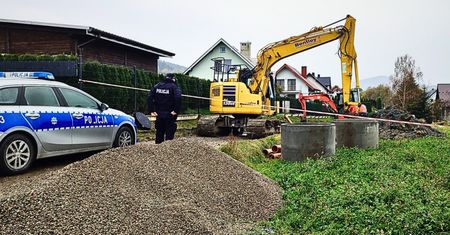 Niebezpieczne odkrycie na budowie. Na miejsce wezwano służby