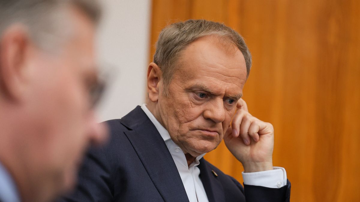Donald Tusk, Andrzej Doma�ski, Krzysztof Paszyk, Marzena Czarnecka
Warszawa, 08.04.2025. Premier Donald Tusk na spotkaniu z przedstawicielami bran�y motoryzacyjnej w siedzibie KPRM w Warszawie, 8 bm. (jm) PAP/Pawe� Supernak
Pawe� Supernak
bra�a motoryzacyjna, KPRM, polityka, spotkanie, polityk, ameryka�skie c�a, ce�, europejski przemys� motoryzacyjny, USA, Trumpa